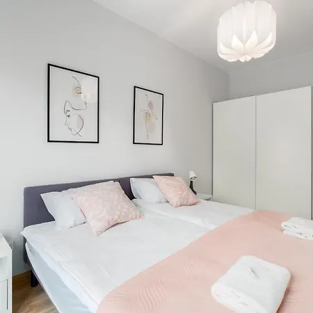 Lwowska By The Malta By Renters דירה פוזנן