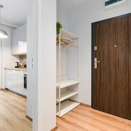 Apartment Lwowska By The Malta By Renters